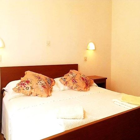 Apartments Toncic Lumbarda Room photo