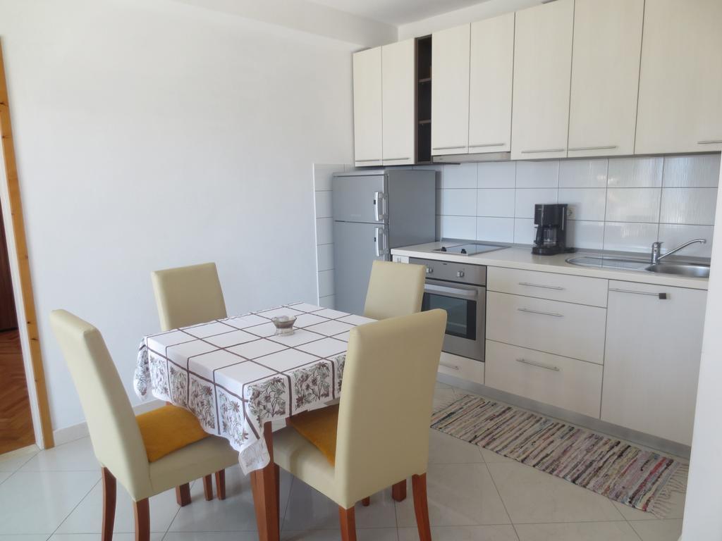 Apartments Toncic Lumbarda Room photo