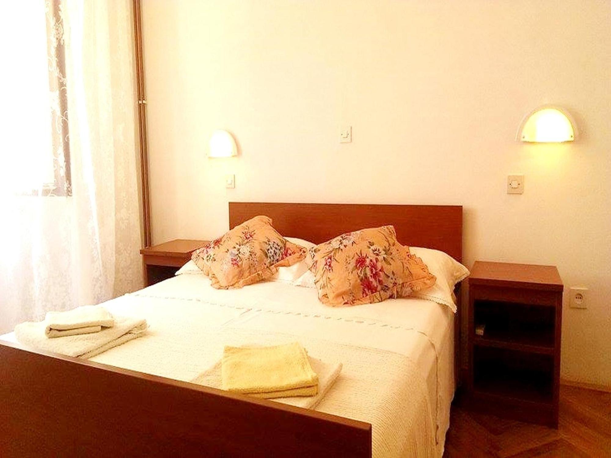 Apartments Toncic Lumbarda Room photo