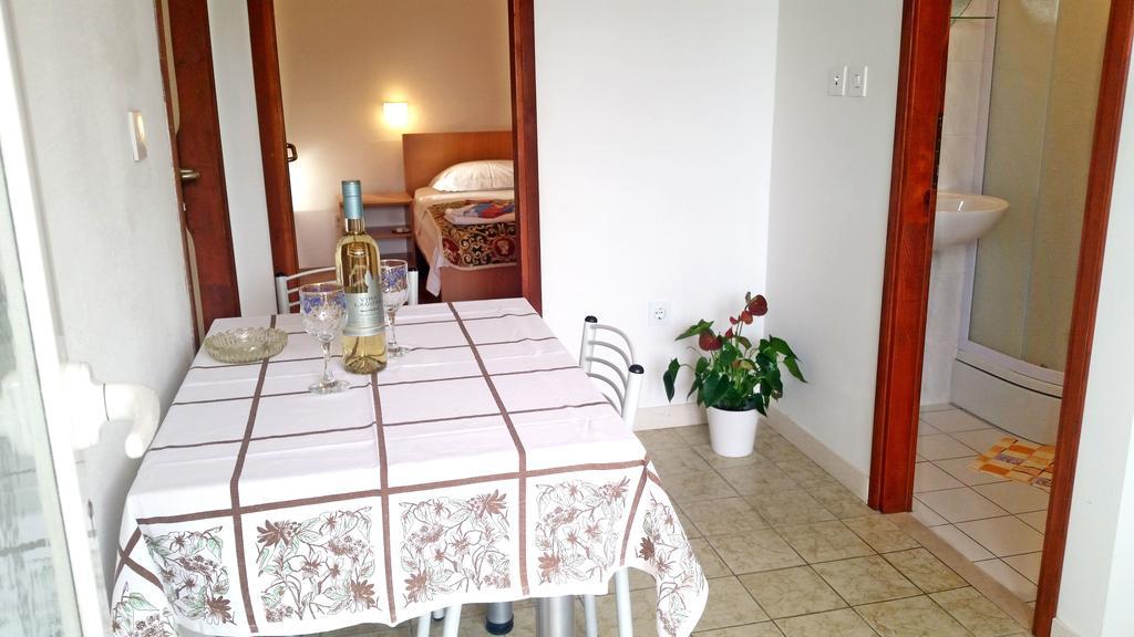 Apartments Toncic Lumbarda Room photo